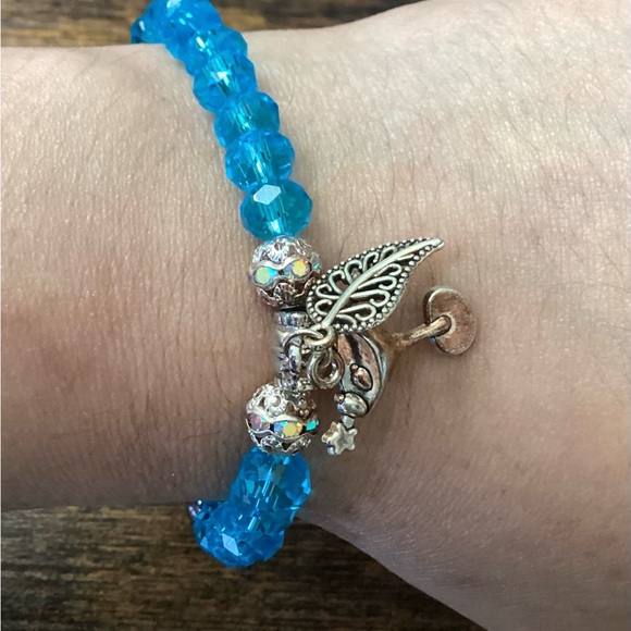 Bracelets - Picture 11 of 15